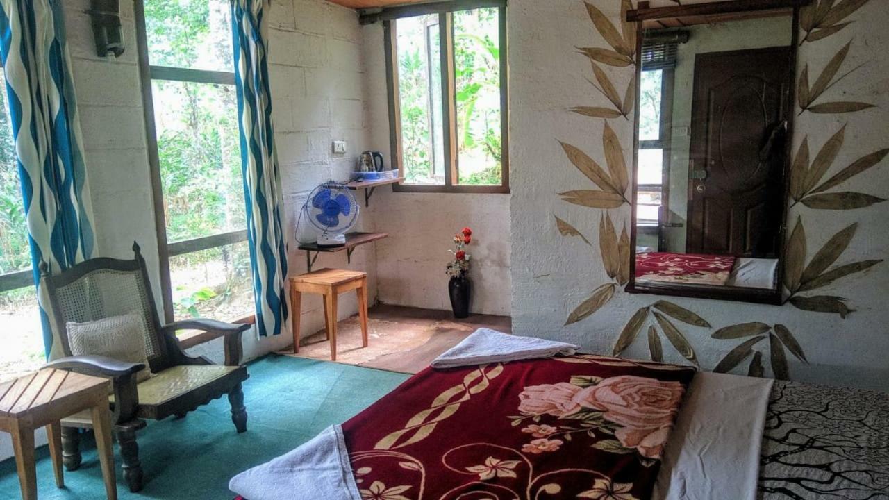 Jungle Jive Tree House Munnar Bed & Breakfast Exterior photo